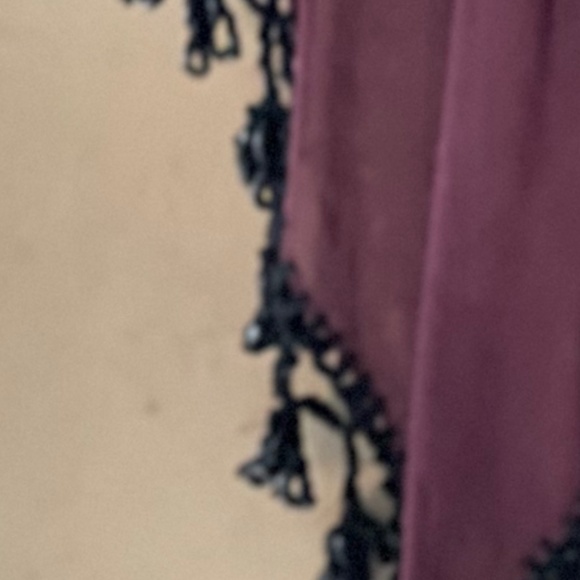 Mimi Shawl with black beading - Picture 3 of 4